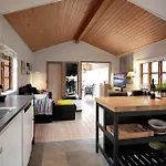 13310-vig-kongepartens-strandvej-42 بيت للعطل Vig