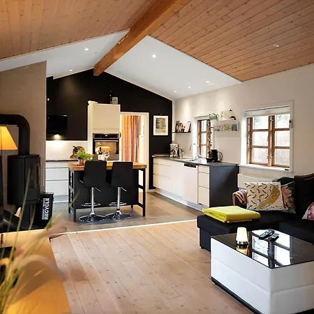 13310-vig-kongepartens-strandvej-42